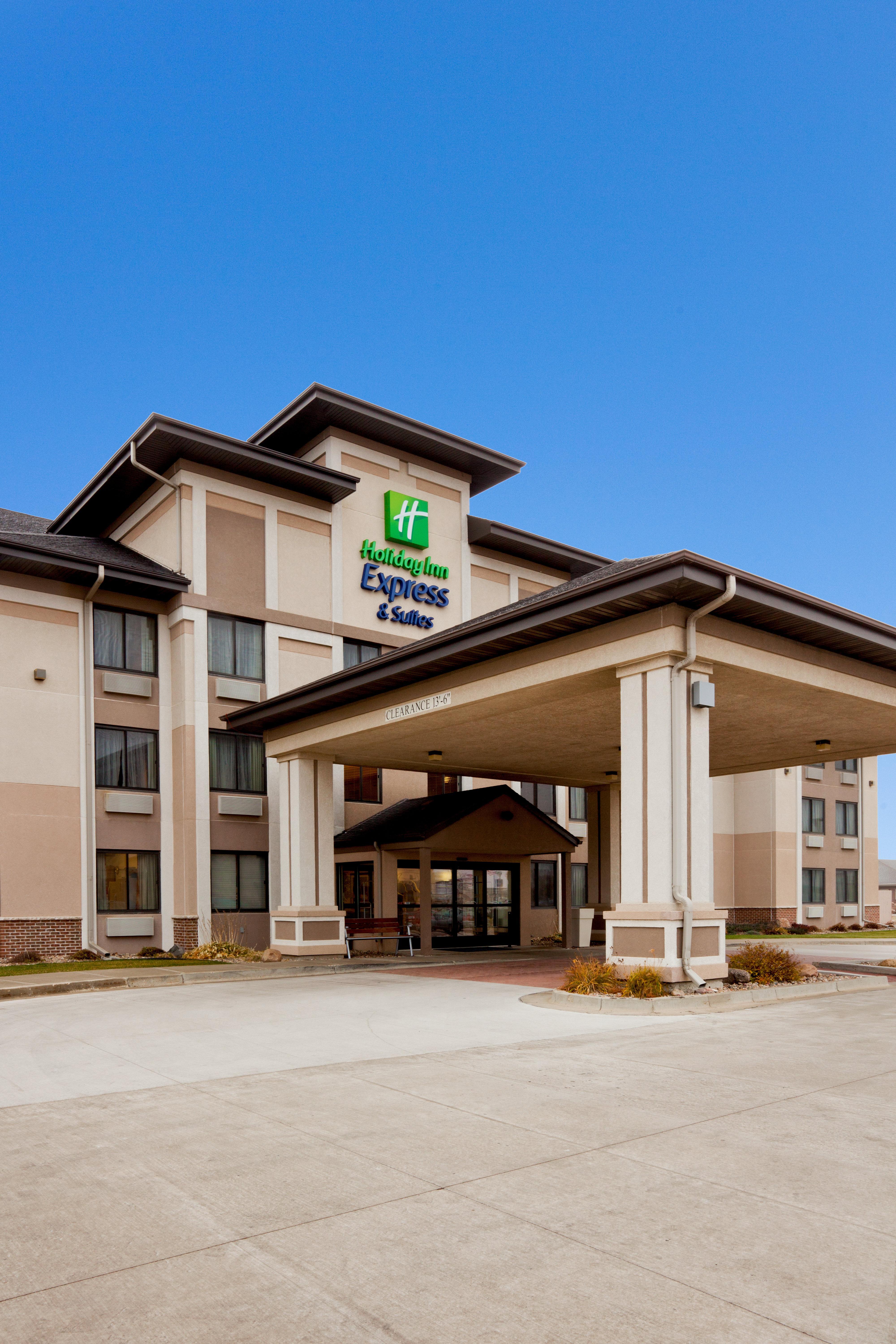 Holiday Inn Express & Suites - Worthington By Ihg מראה חיצוני תמונה