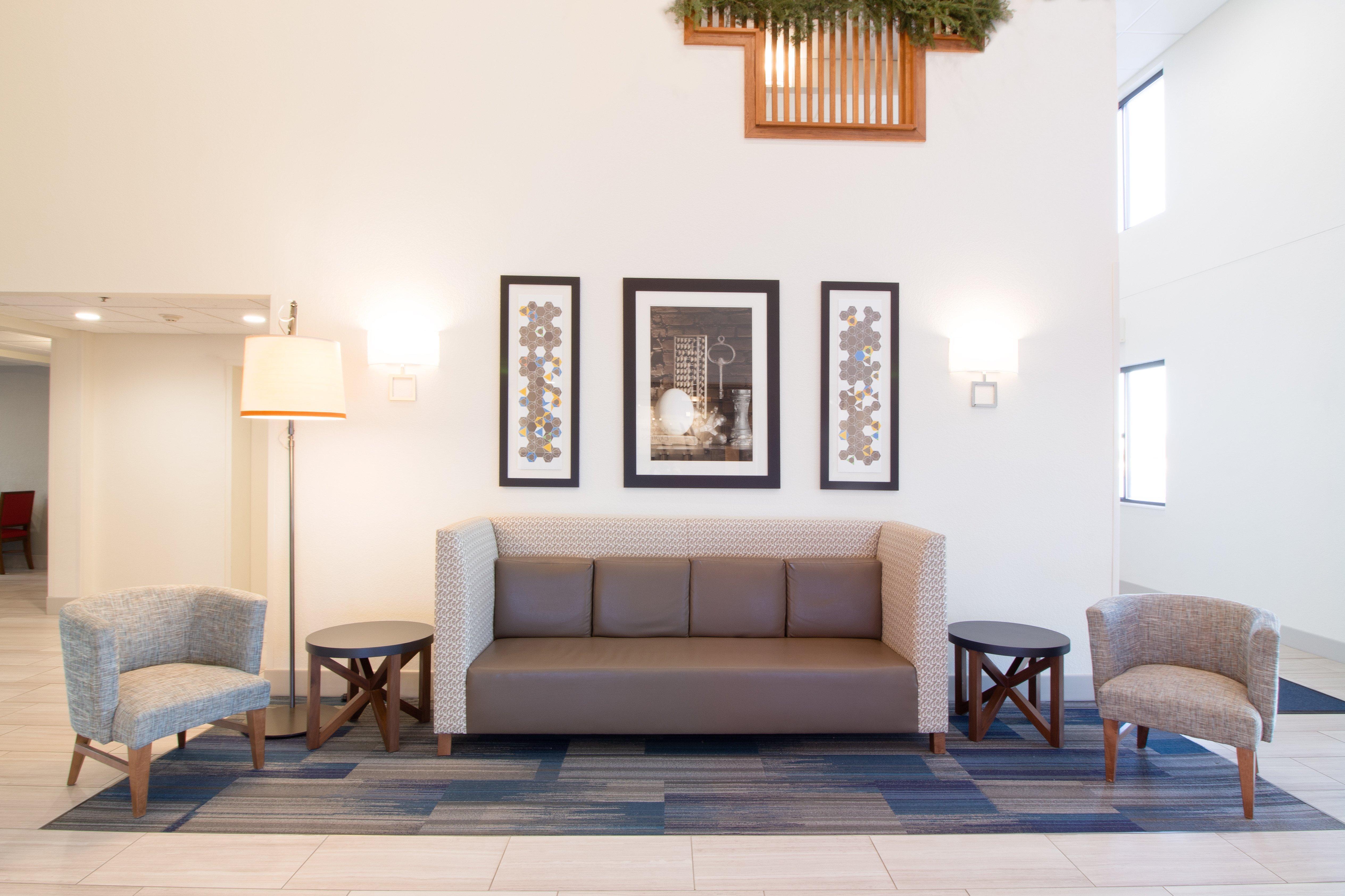 Holiday Inn Express & Suites - Worthington By Ihg מראה חיצוני תמונה