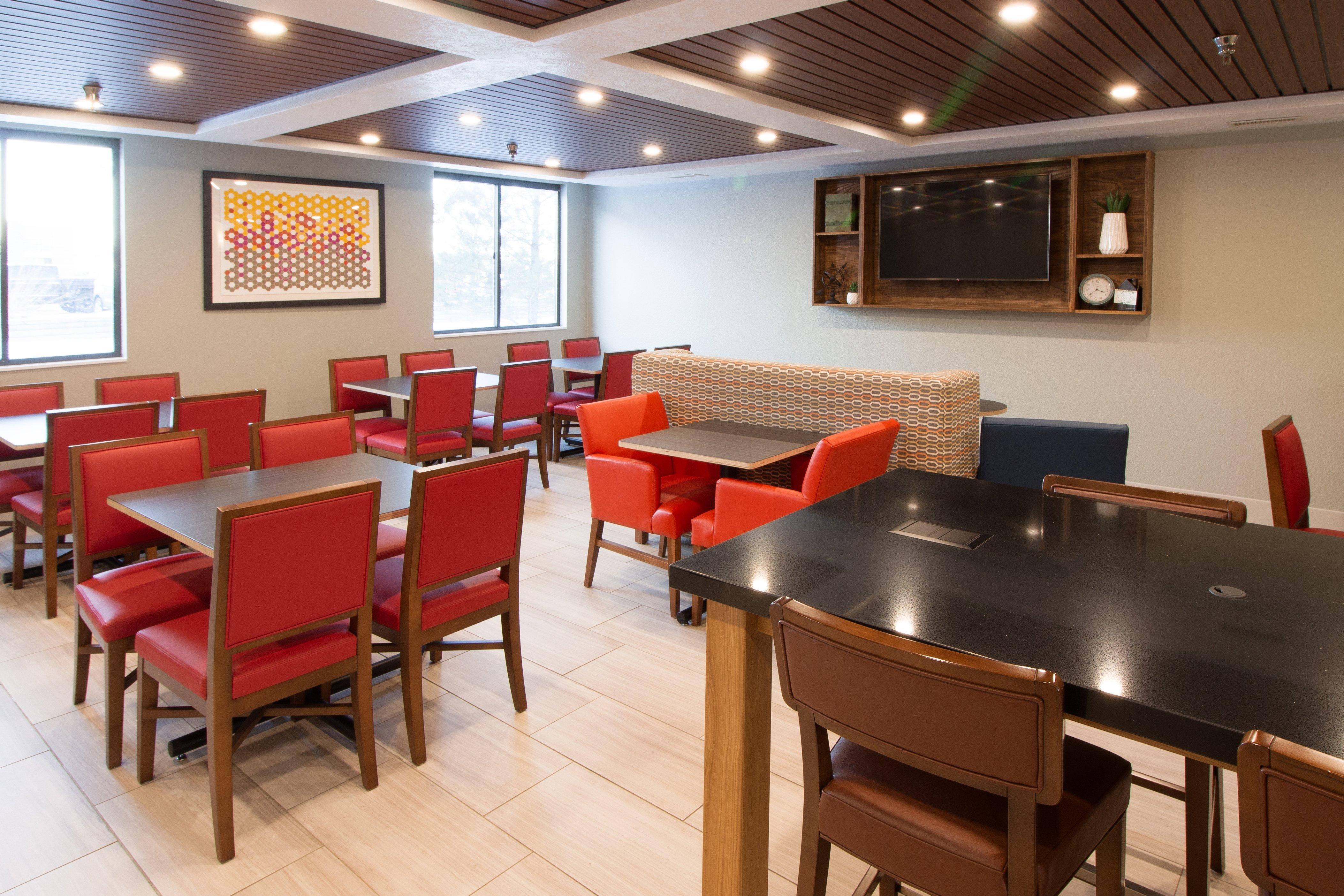 Holiday Inn Express & Suites - Worthington By Ihg מראה חיצוני תמונה