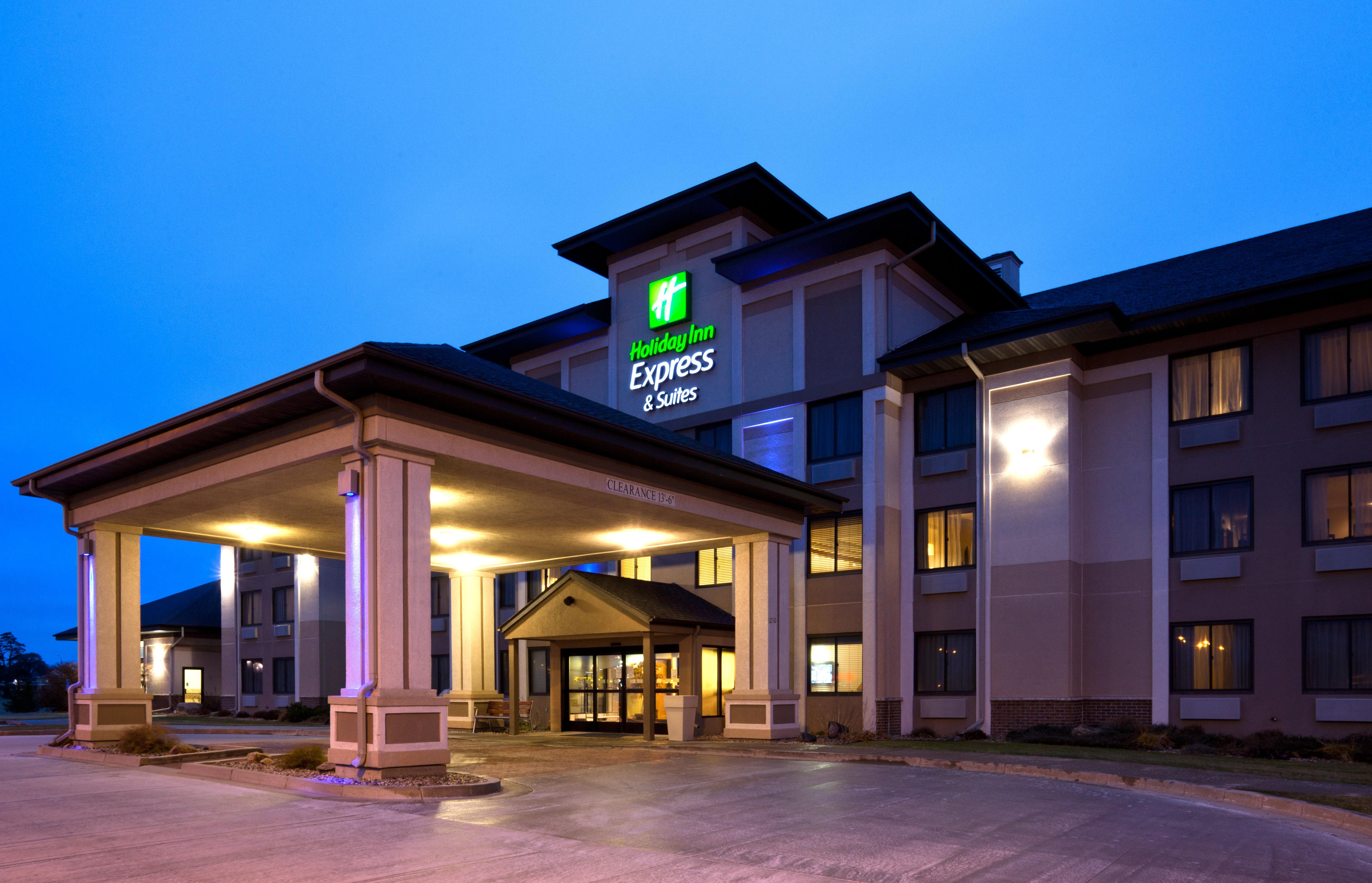 Holiday Inn Express & Suites - Worthington, An Ihg Hotel מראה חיצוני תמונה