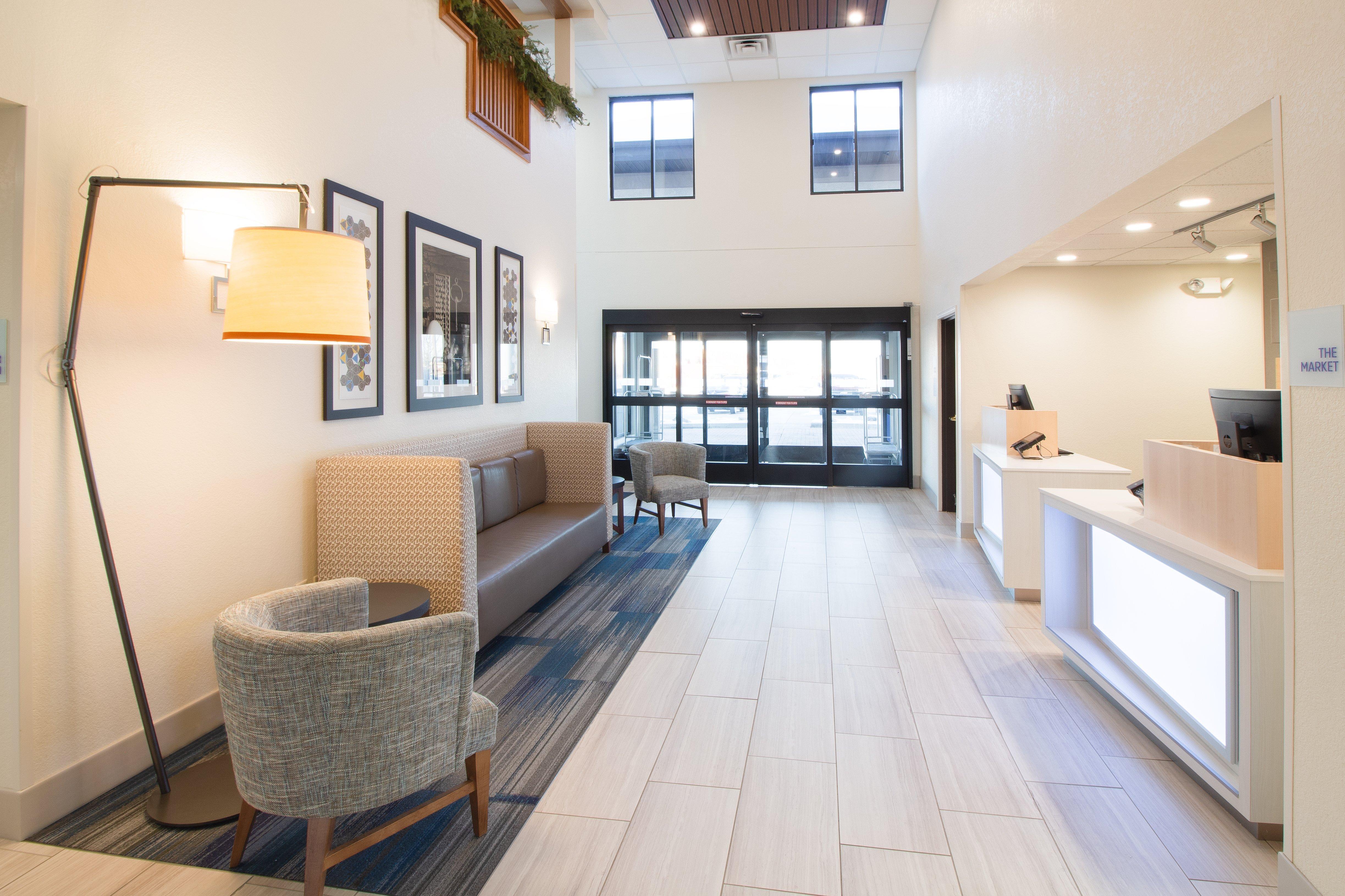 Holiday Inn Express & Suites - Worthington By Ihg מראה חיצוני תמונה
